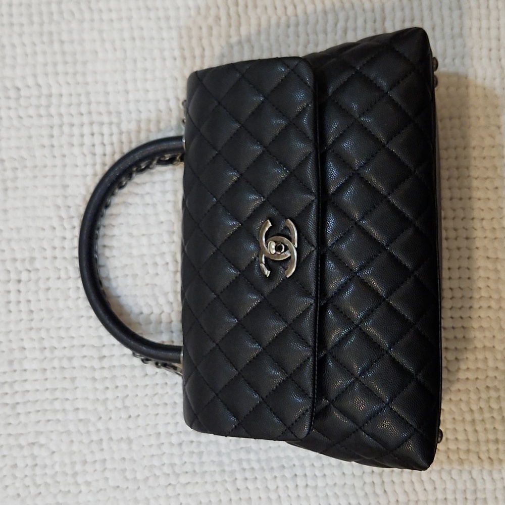 Chanel Coco Handle bag in black caviar and ruthenium hdwr 16B